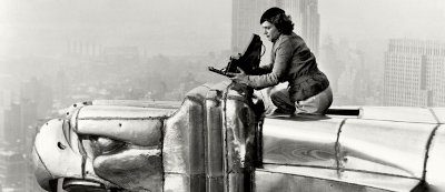 Oscar-Graubner-Margaret-Bourke-White-in-cima-al-Chrysler-Building-New-York-City-1932-ca.jpg